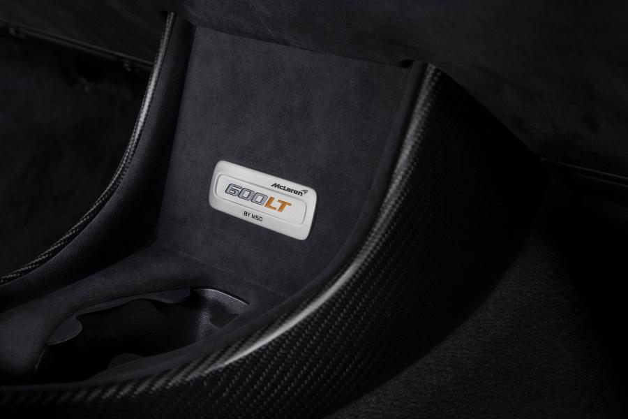 Детали интерьера McLaren MSO 600LT Spider 2019 года  (WW) (фото 3 из 11)